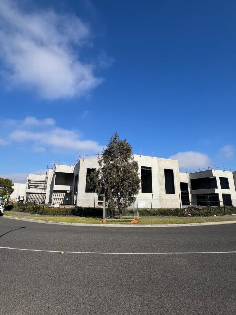 3/6 Newton Drive, SOMERTON  VIC  3062